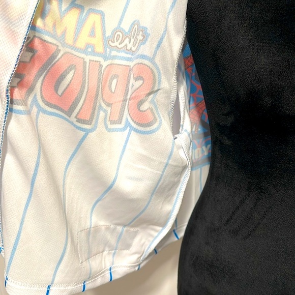 Amazing Spider-Man women’s crop button down top - Picture 7 of 9